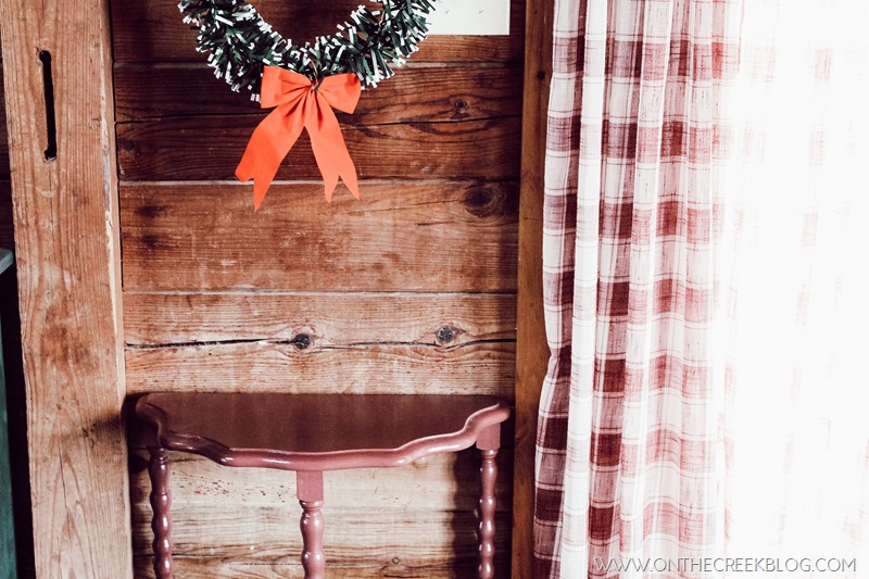 Small table makeover using homemade chalk paint!