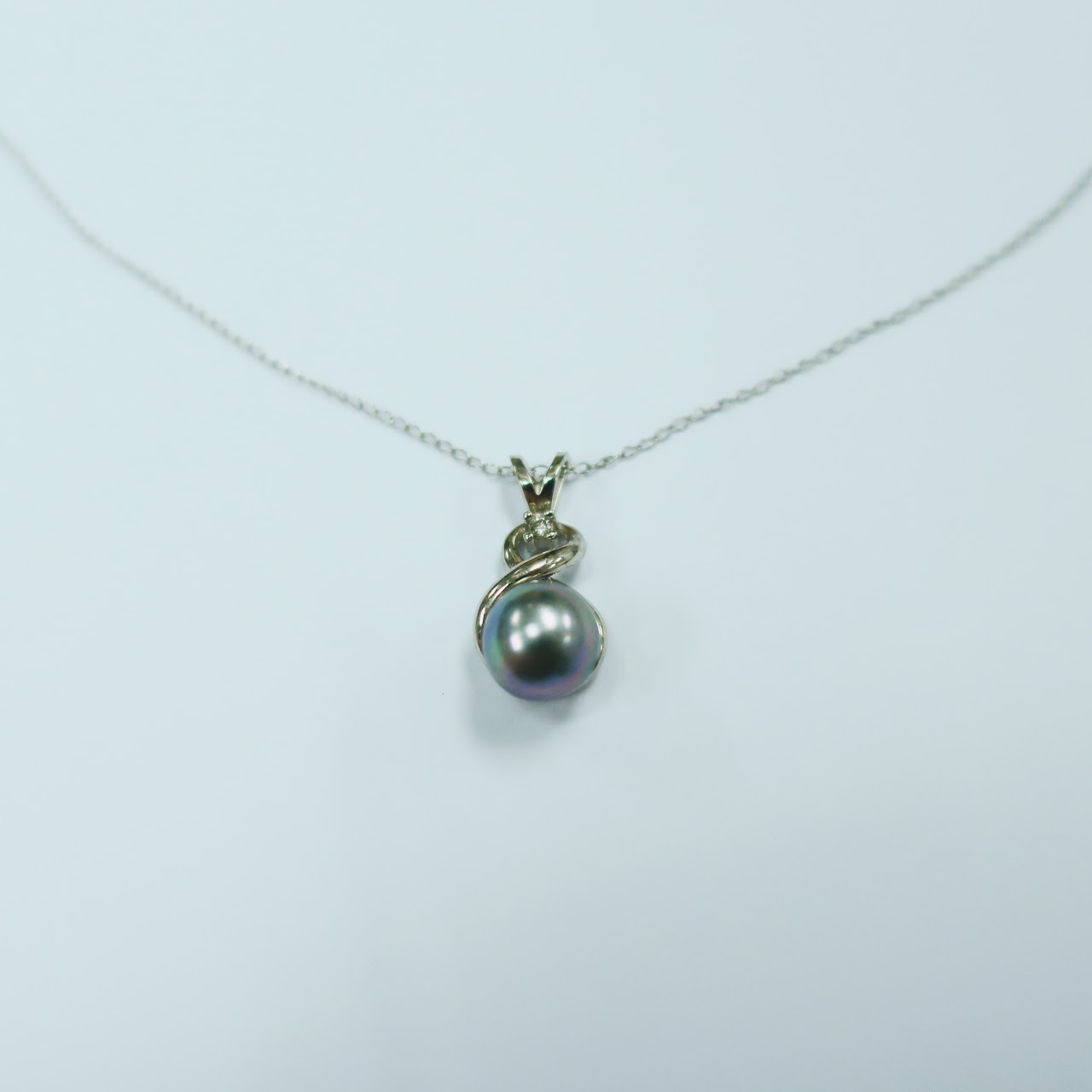 14 K White Gold & Pearl Necklace