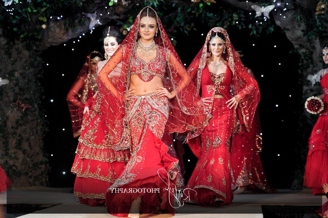 red bridal lehngas,