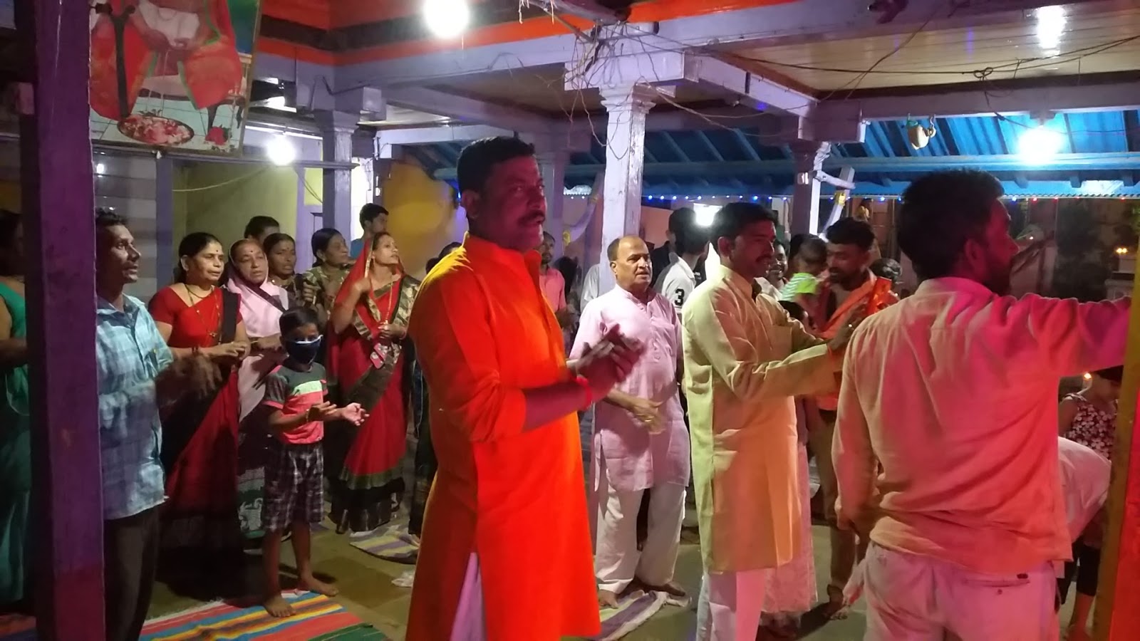 अयोध्या में  प्रभु श्री राम की मंदिर की आज न्यू रखी गई उस पश्चात आज नगर शाहपुर में वार्ड क्रमांक 7 स्तिथ प्राचीन हनुमान मंदिर में  