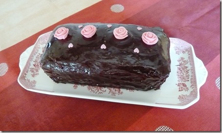 Valentine surprise cake5a