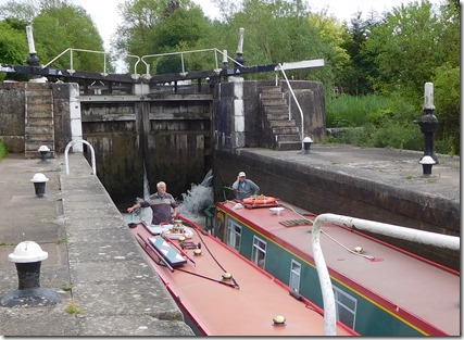 6 bascote staircase with hire boat