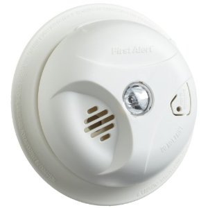  First Alert SA304LCN Smoke Alarm with Escape Light and Long Life Lithium Battery