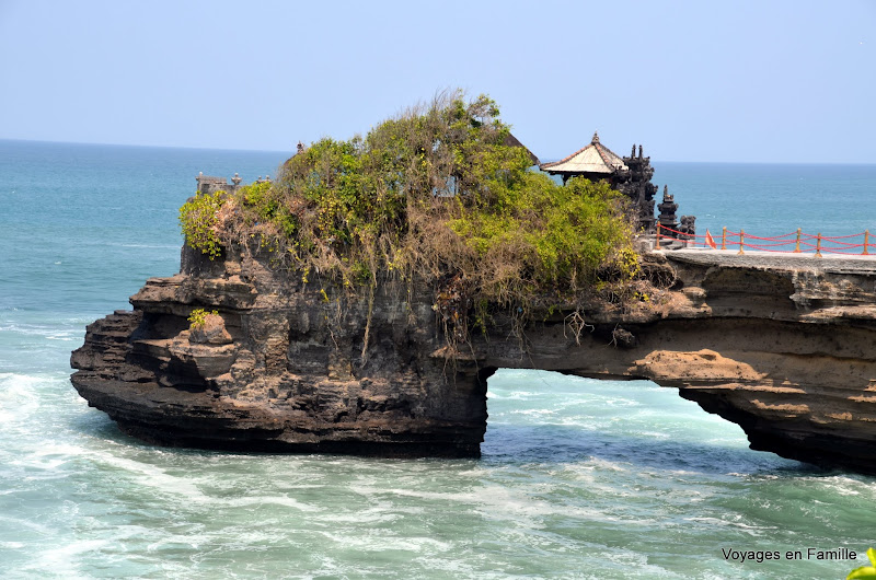 Pura Batu Bolong