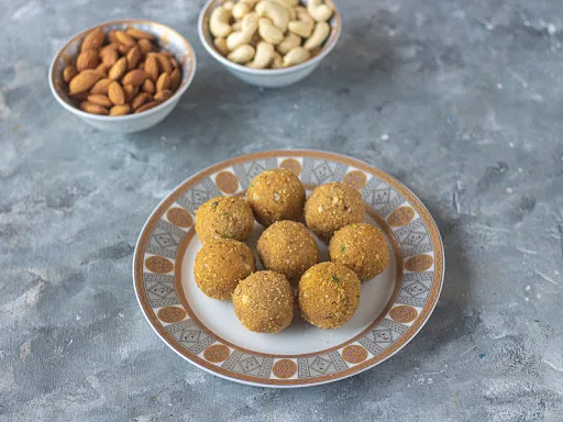 Besan Ladoo