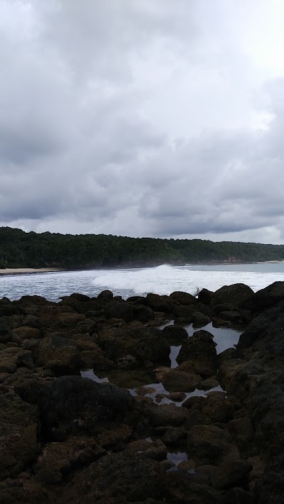 photo of Pantai Lamaloku