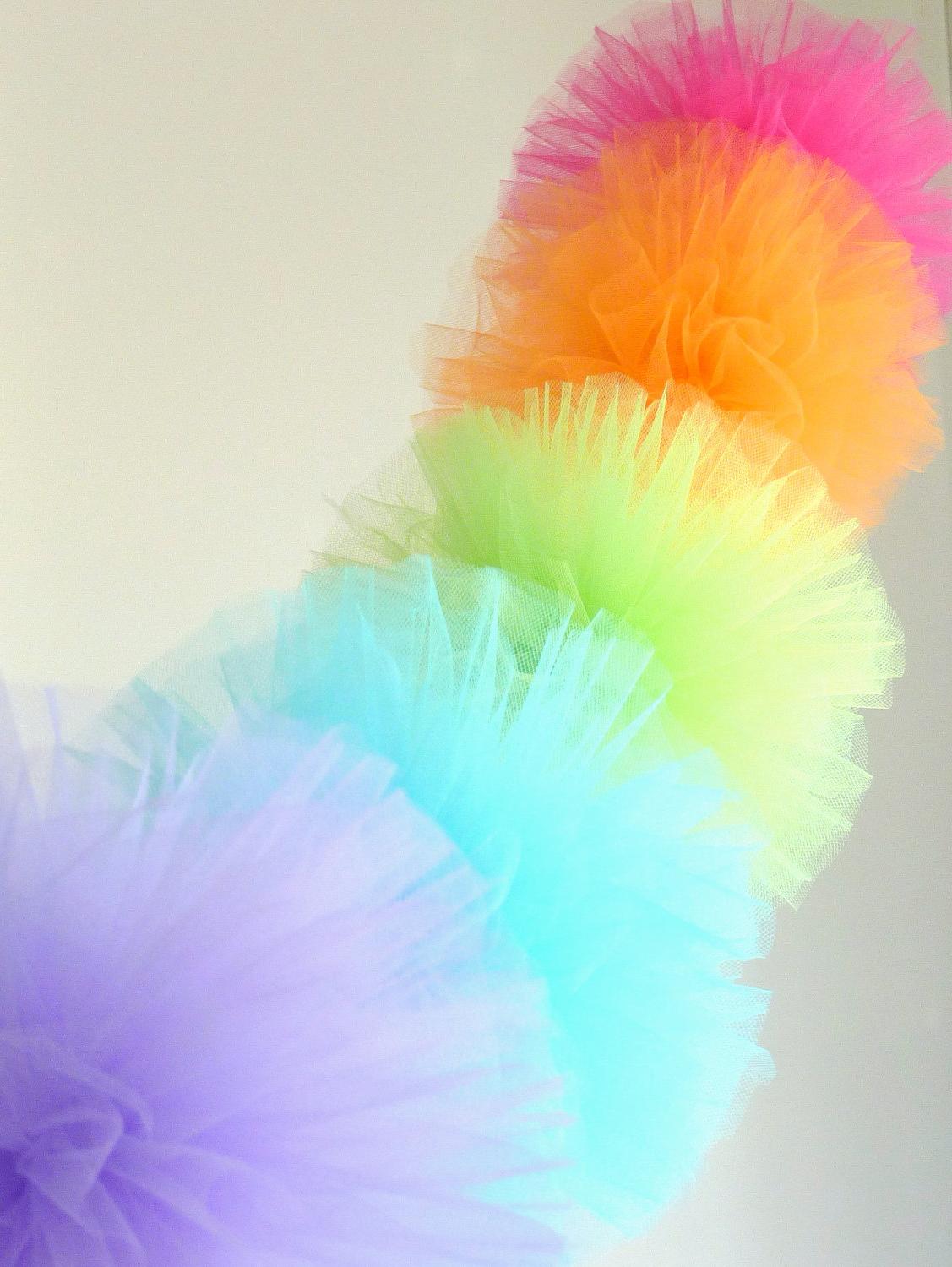 SUPER Tulle Pom Party Garland