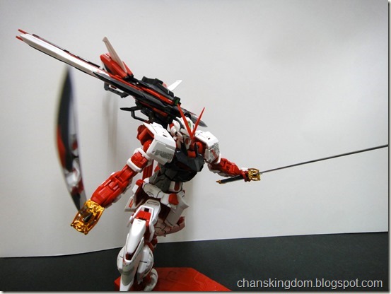 MBF-P02 Gundam Astray Red Frame -050