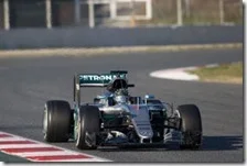 Nico Rosberg con la Mercedes nei test di Barcellona 2016