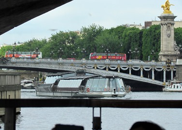 17050935 May 24 Look back at the Pont Alexandre III bridge