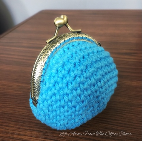 Crochet Change Purse *Free Pattern* - Life Away From The Office Chair