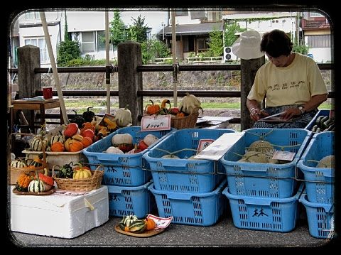 Atravesando los Alpes Japoneses: Shirakawa-go y Kanazawa - El Imperio del Sol Naciente (1)