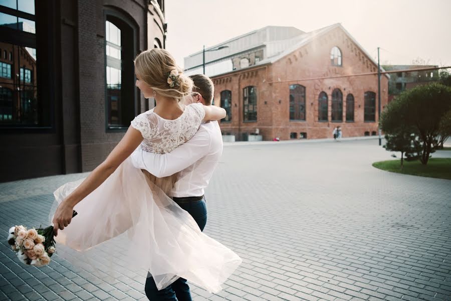 Fotógrafo de casamento Viktoriya Maslova (bioskis). Foto de 6 de julho 2019