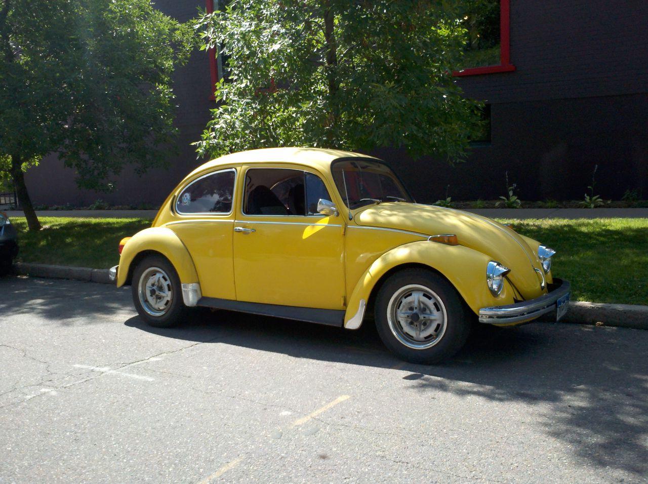 Street: Volkswagen Beetle