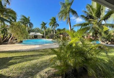 House with pool and terrace 2