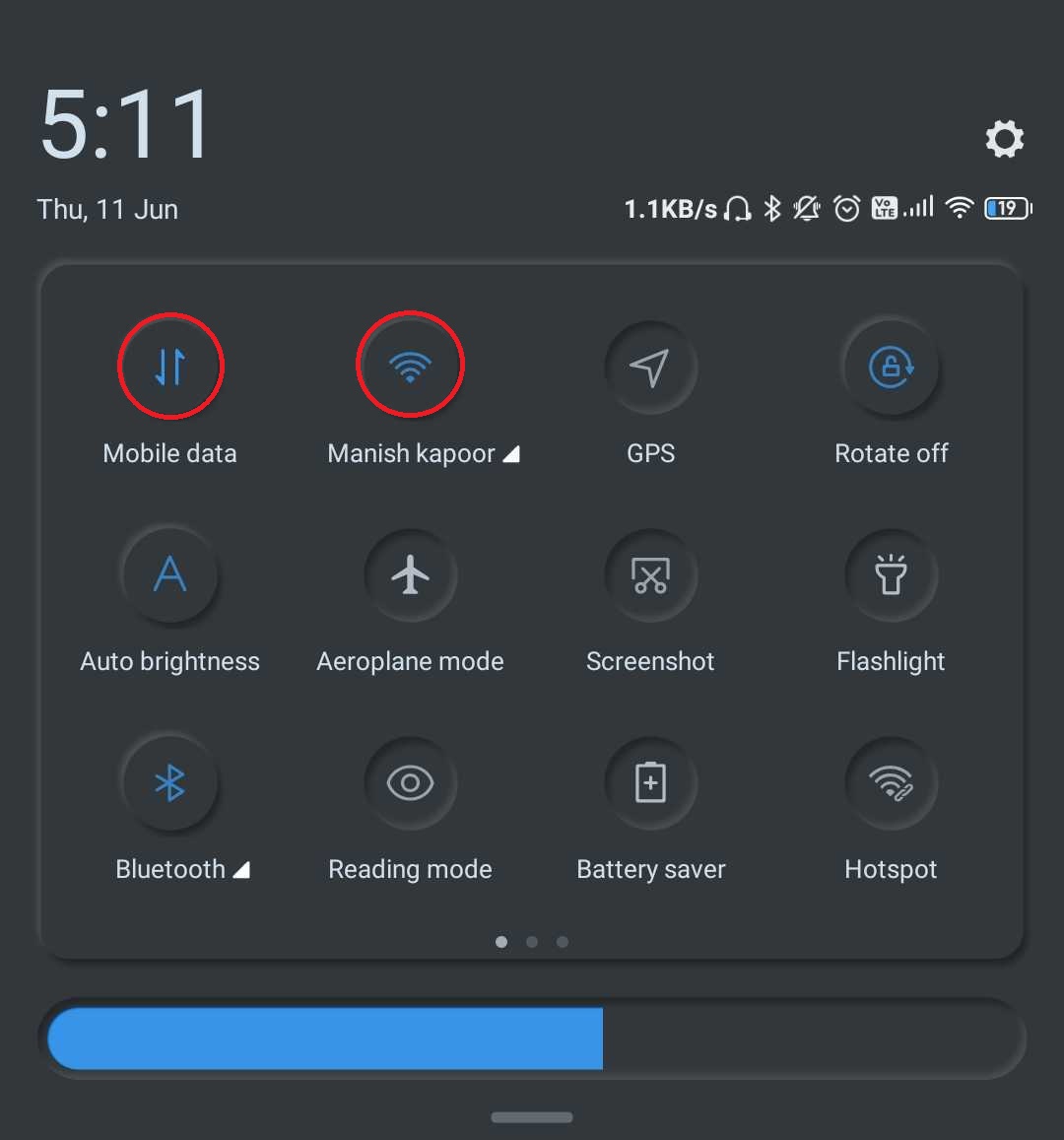 Wi-Fiをセルラーデータに変更します（またはその逆）。