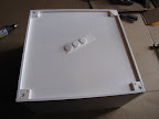 The boxes come with corner supports and round surface protectors.