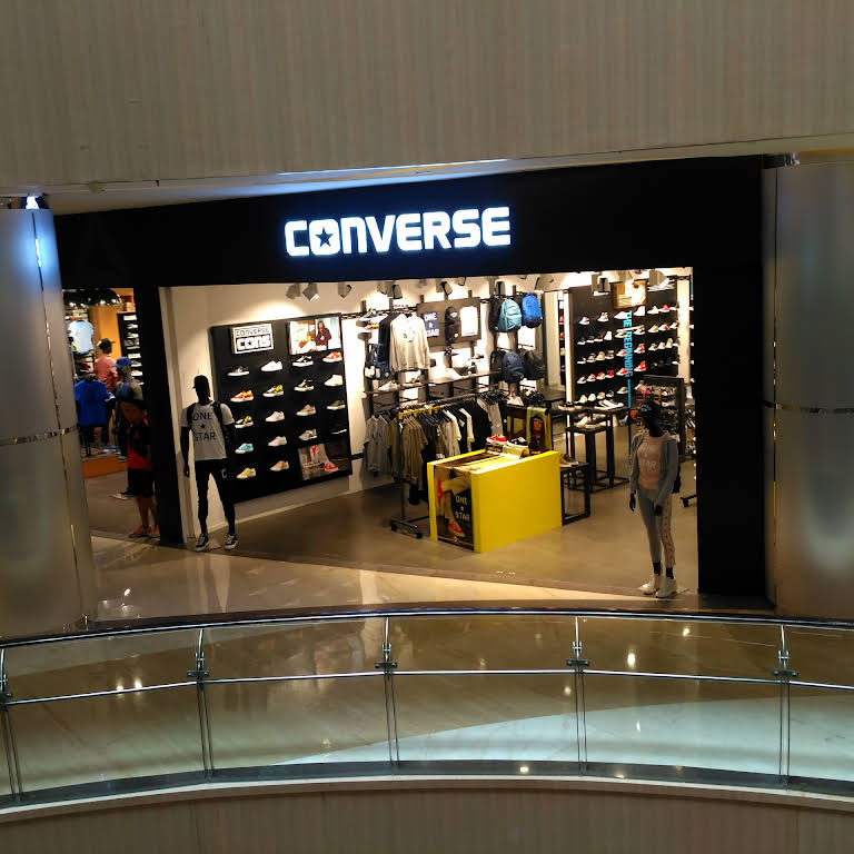 converse metropolitan mall