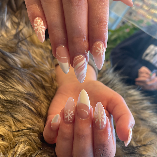 Mimi Nails logo