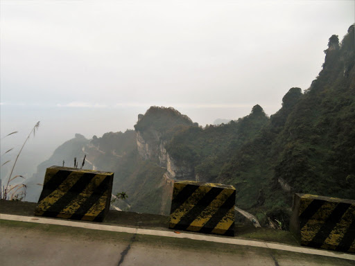 99 Bend Road From Tianmen Mountain China 2016