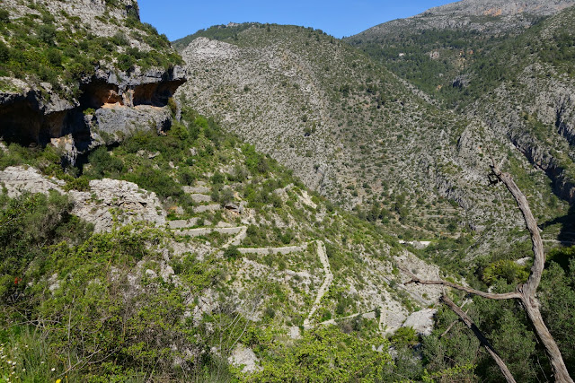 LA CATEDRAL DEL SENDERISMO Y SUS 6.000 ESCALONES. LA VALL DE LAGUAR (ALICANTE). - Senderismo por España. Mis rutas favoritas: emblemáticas, paseos y caminatas (3)