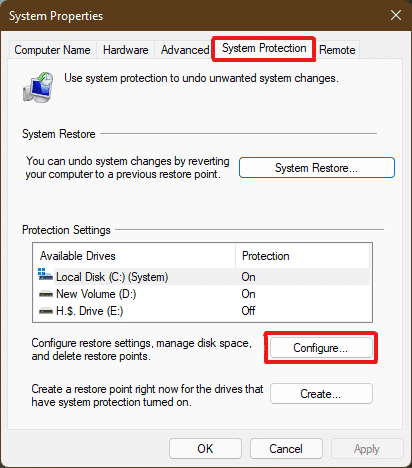 Cliquez sur l'onglet Protection du système dans la fenêtre Propriétés système.  Cliquez ensuite sur l'option Configurer dans la section Paramètres de protection |  suppression de la mémoire cache