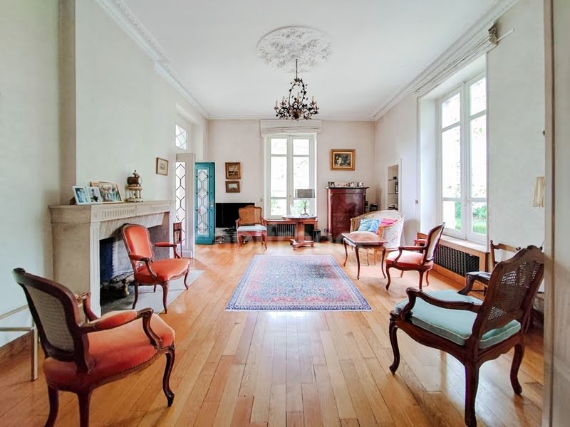Vente maison 11 pièces 306 m² à Chalon-sur-saone (71100), 694 000 €
