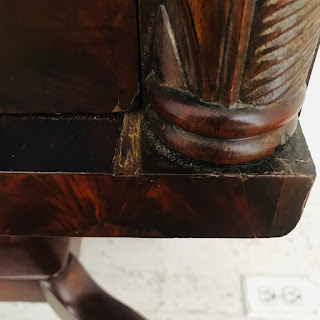 Empire Flame Mahogany Pedestal Accent Table