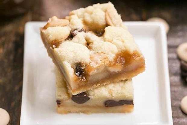 Chocolate-Chip-Caramel-Butter-Bars-3-660x440