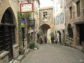 Carcassone, Albi, Cordes-Sur-Ciel y Conques. - TOUR DE FRANCE. (26)