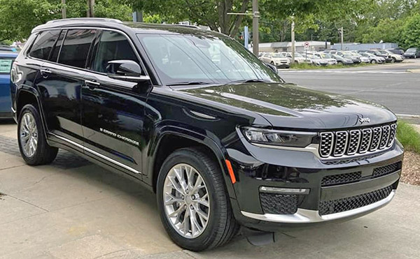 Burlappcar 2022 Jeep Grand Cherokee L showing up at dealers 