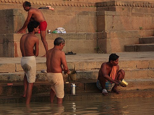 sunrise on the ganges ©christine kaaloa