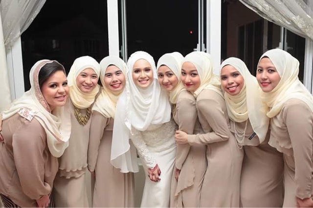 Baju Bridesmaid Overshadow Pengantin