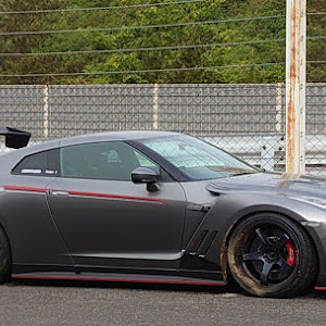 NISSAN GT-R R35