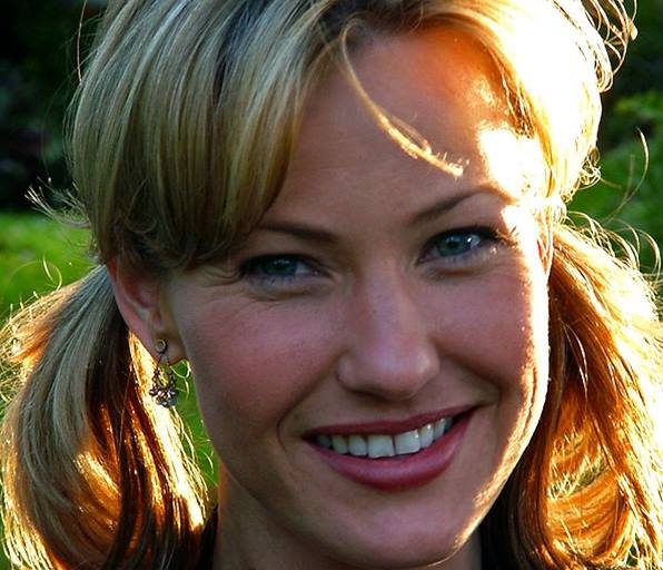 Joey Lauren Adams Profile Dp Pics