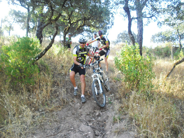 Ruta al Cerro con dos propuestas totalmente diferentes. Domingo 16 de Junio. CIMG5938