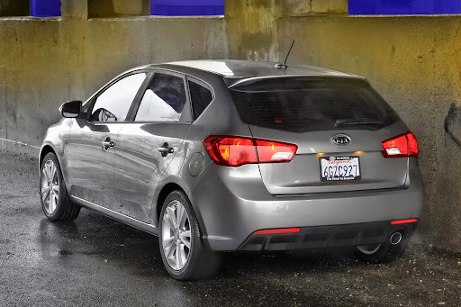 2011 kia forte 5 door sx at