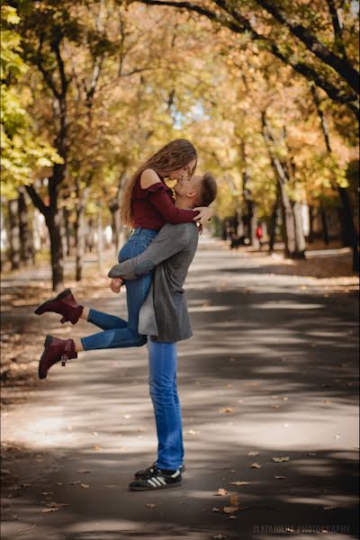 Fotografo di matrimoni Yuliia Zlata (juliezlt). Foto del 16 ottobre 2018