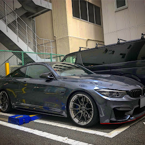 M4 クーペ