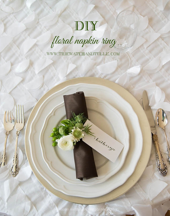 Make This: Fresh Flower Napkin Ring // Dinner Party DIY - Paper and Stitch