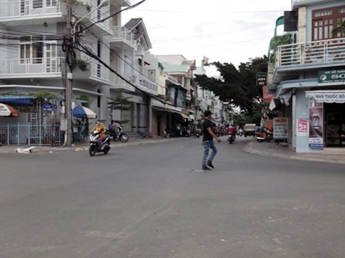 Chuyen la 6 nguoi trong nha tu lam dam tang cho minh  2