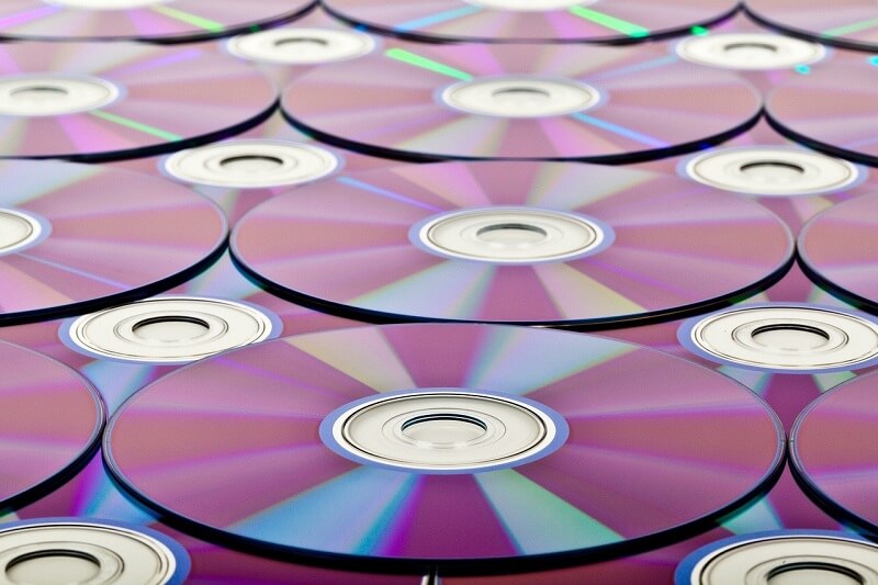 Cómo reproducir un DVD en Windows 10 (gratis)