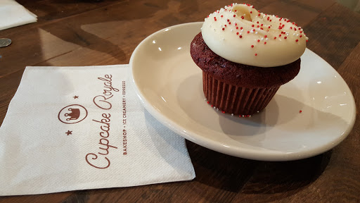 Cafe «Cupcake Royale», reviews and photos, 108 Pine St, Seattle, WA 98101, USA