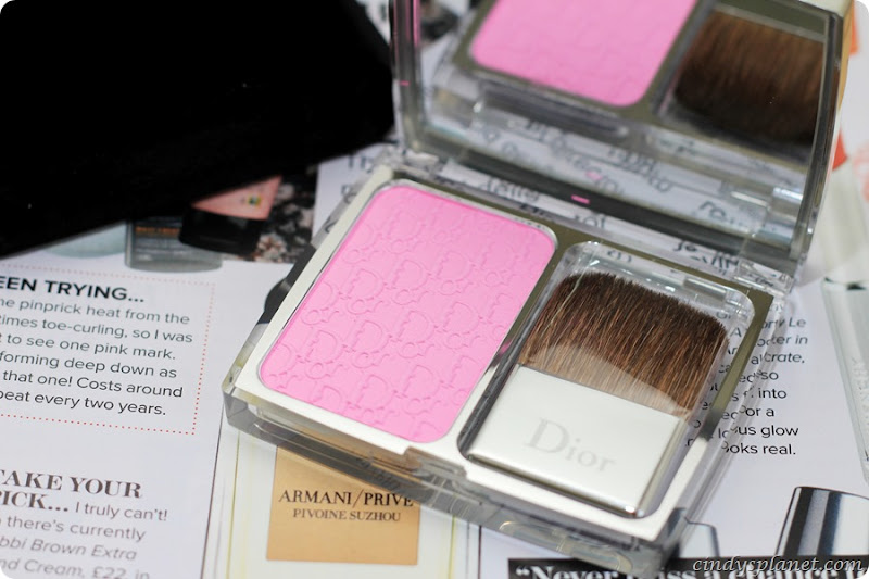 Dior Rosy Glow Blusher Review9