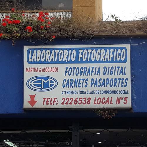 Opiniones de Laboratorio Fotografico Martha & Asociados en Quito - Estudio de fotografía