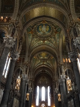 2018.08.24-051 intérieur de la basilique de Fourvière