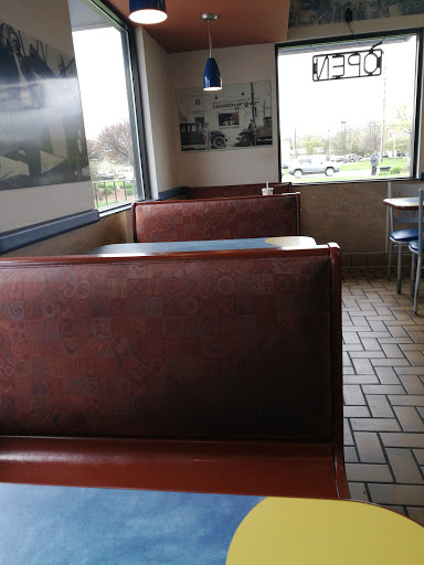 Fast Food Restaurant «White Castle», reviews and photos, 23000 Telegraph Rd, Southfield, MI 48033, USA