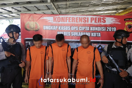 
Penjahat Kambuhan Spesialis Maling Mobil di 5 Kota Dibekuk Polisi di Sukabumi
