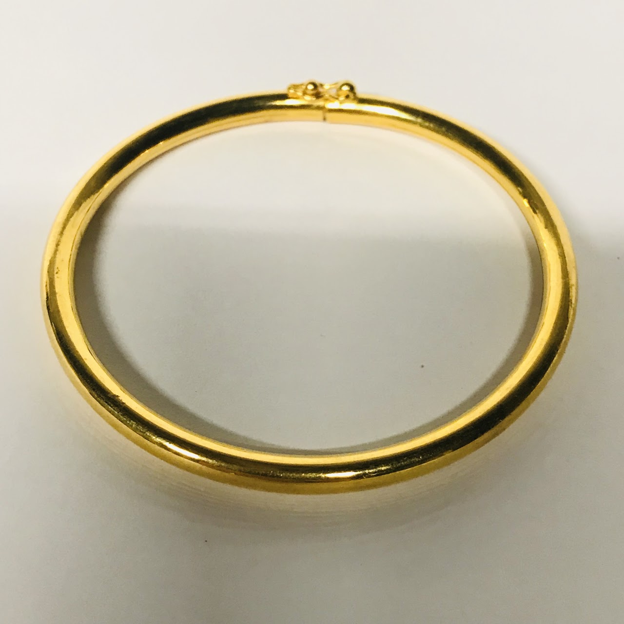 18K Gold Bangle