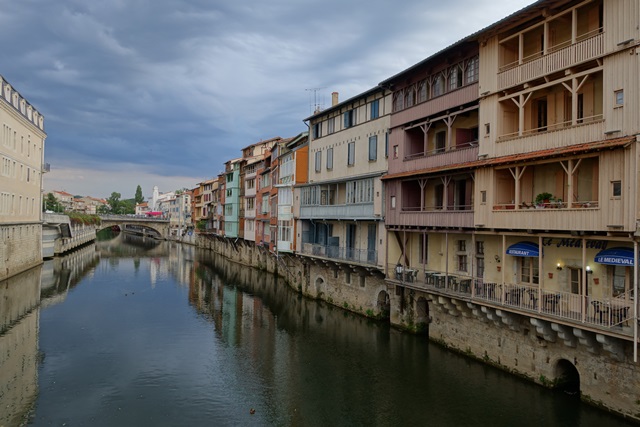 3. Carcasona (Carcasonne). Castillo de Lastours. Castres. - De viaje por Francia: diarios, viajes y excursiones en coche. (35)